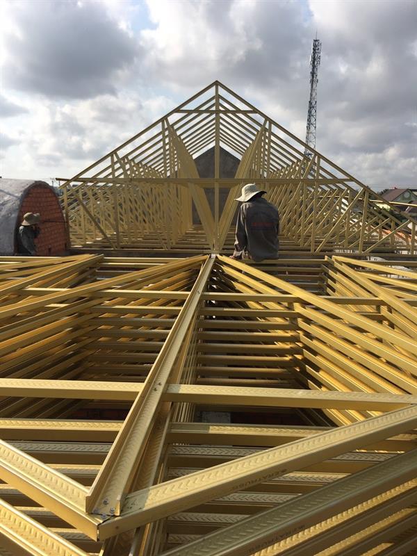 Thi công mái ngói khung kèo Eratruss AZ100 và ngói nhật Nakamura tại Bình Thuận